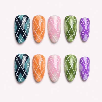 Gossip Girl - Rich Girly Nails