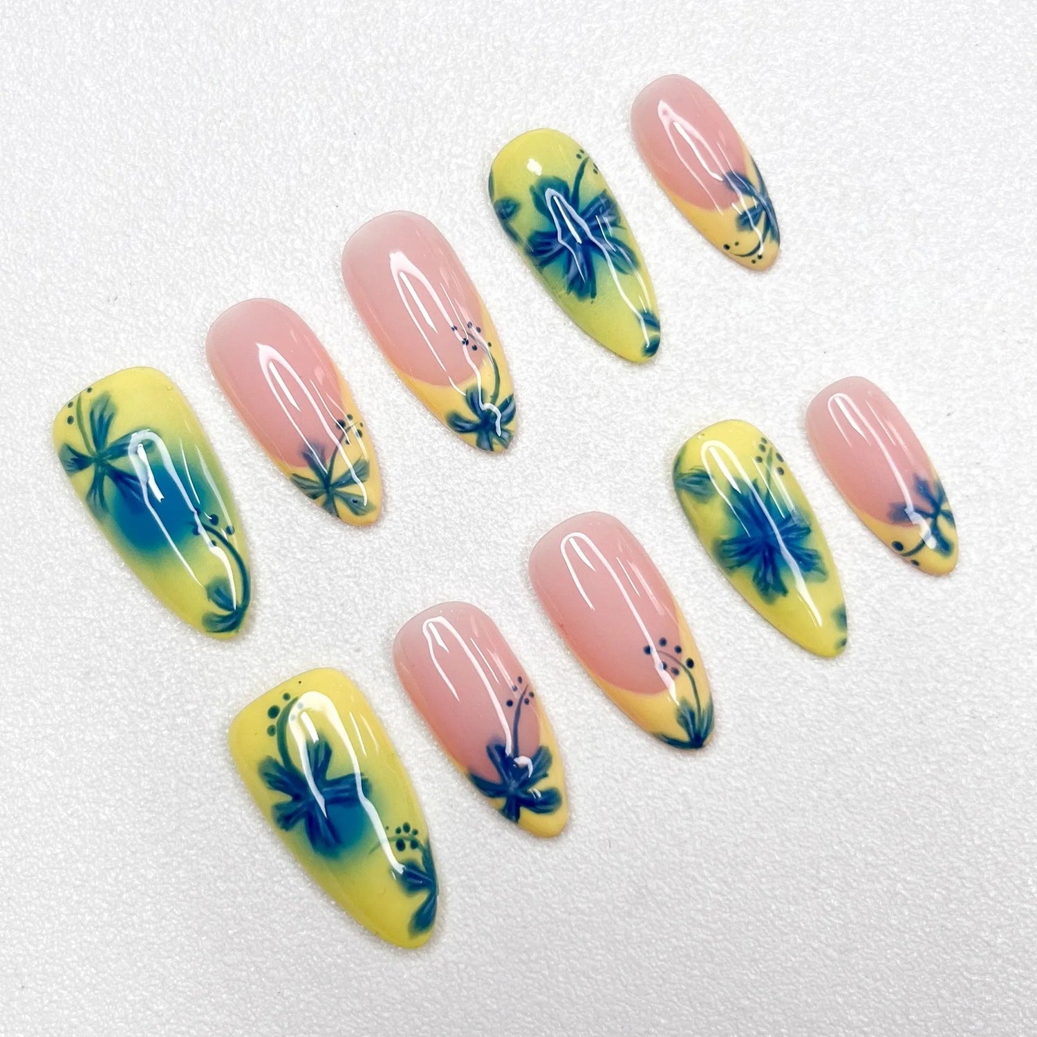 Lilo - Rich Girly Nails